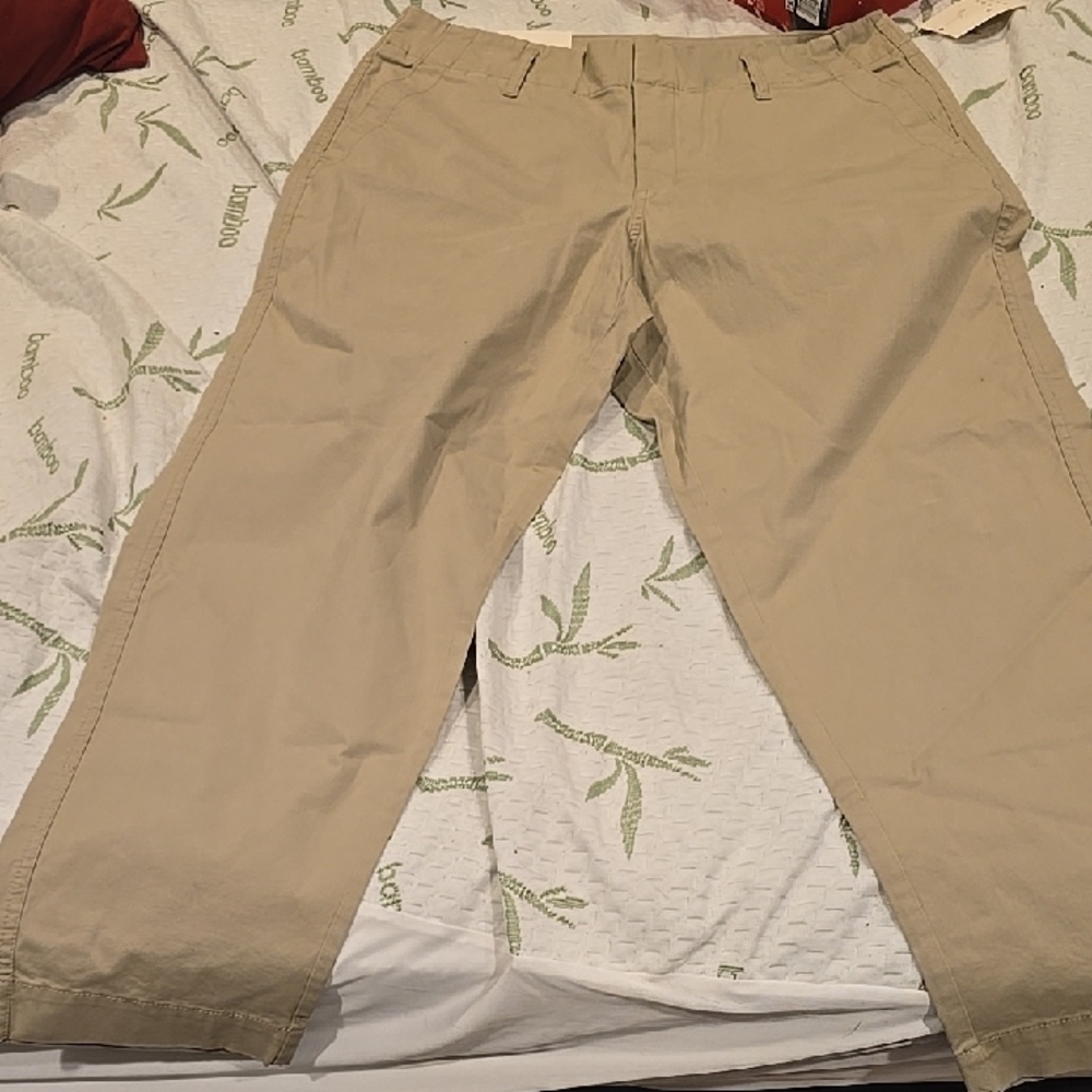 ❤️10/$13 New Khaki Pants